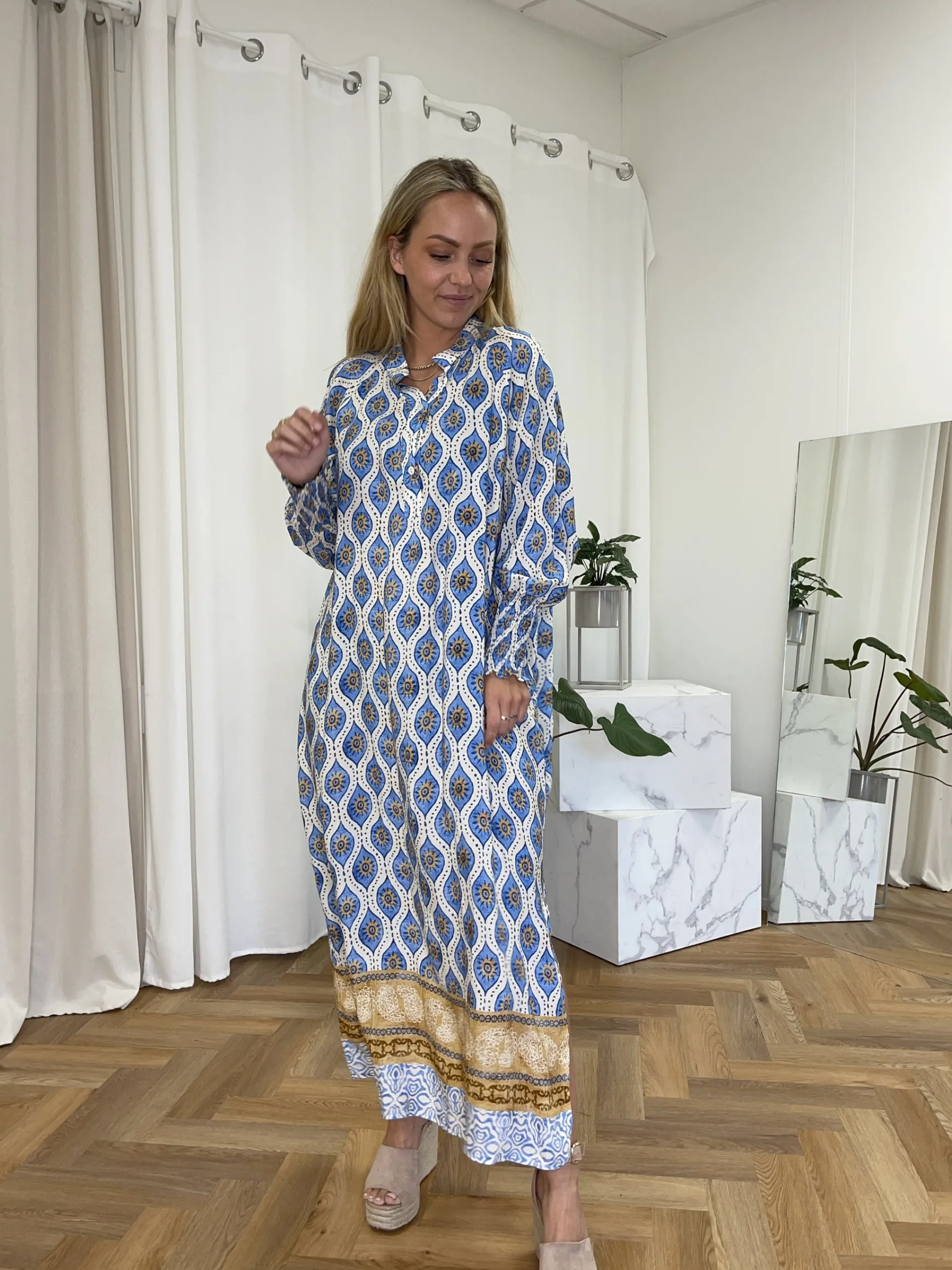 dress_jeans__0-1.webp Cheap marta du chateau 5257 Dress Jeans 1067