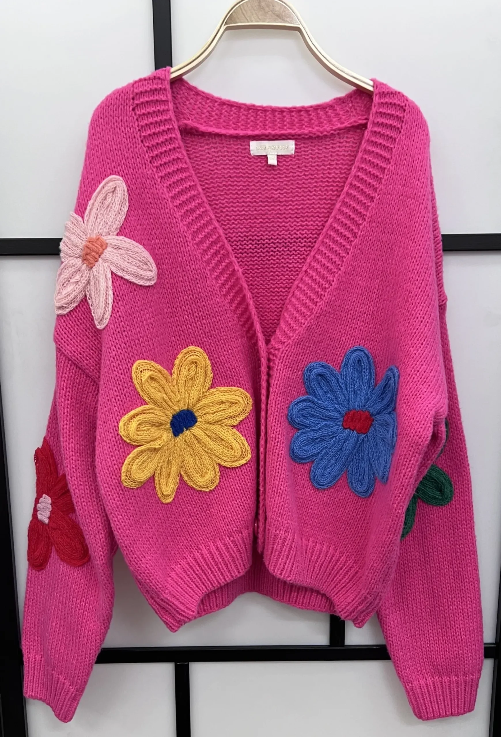 isa_cardigan_med_handlave_0-3.webp Flash Sale Gown Isa Cardigan Med Handlavet Blomster Pink
