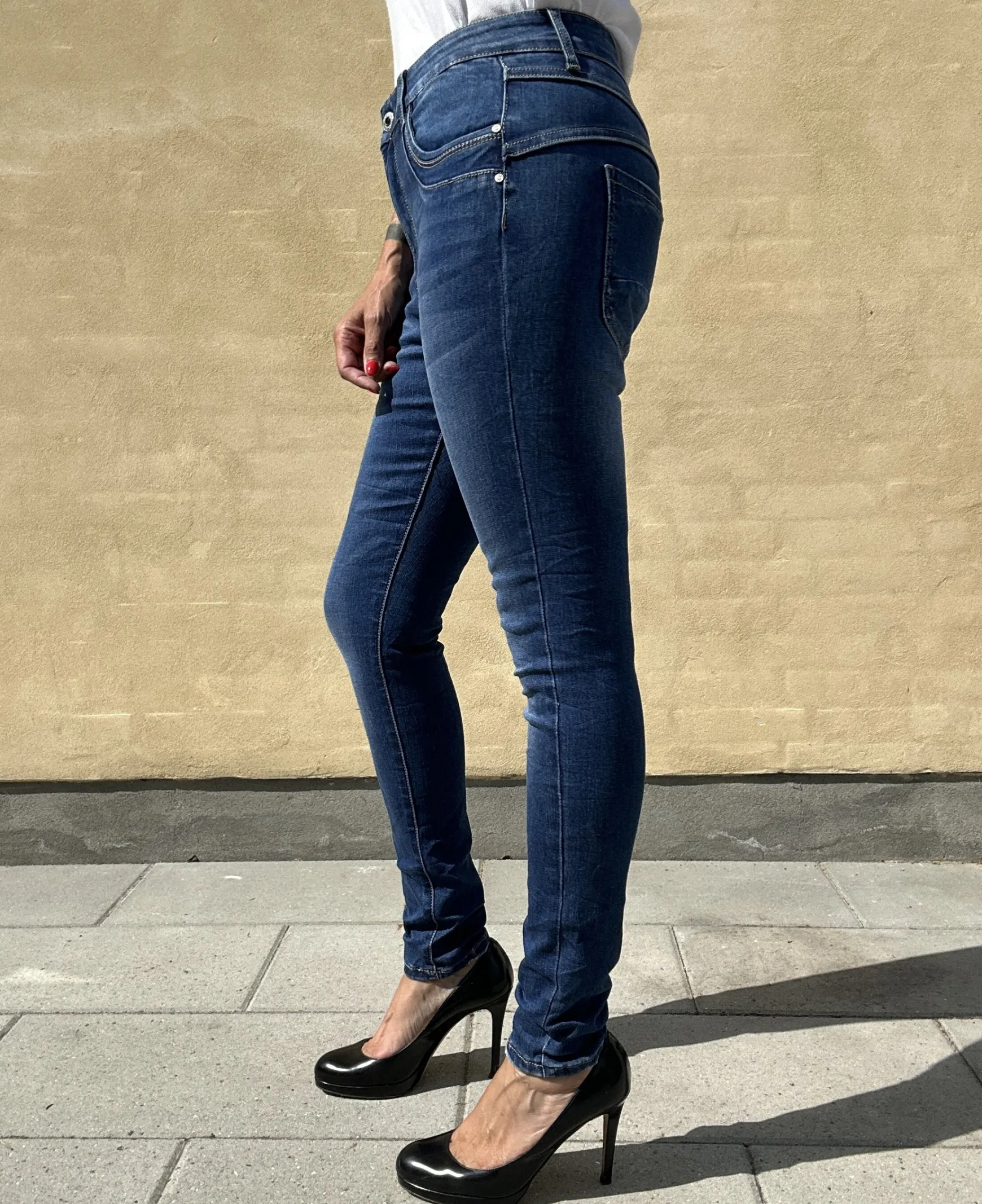 jewelly_jeans__mid_blue_3-1.webp Shop Jewelly jeans 22194 Mid Blue