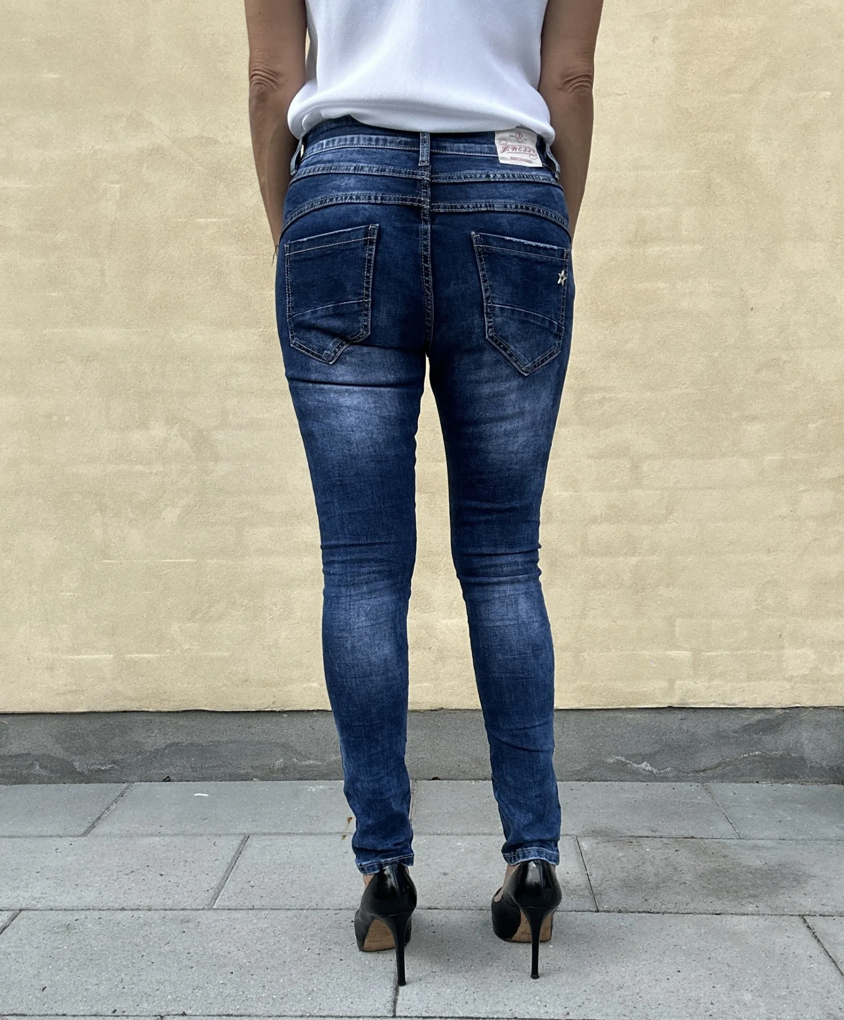 jewelly_jeans__mid_blue_w_3.webp Store Jewelly jeans 22214 Mid Blue Wash