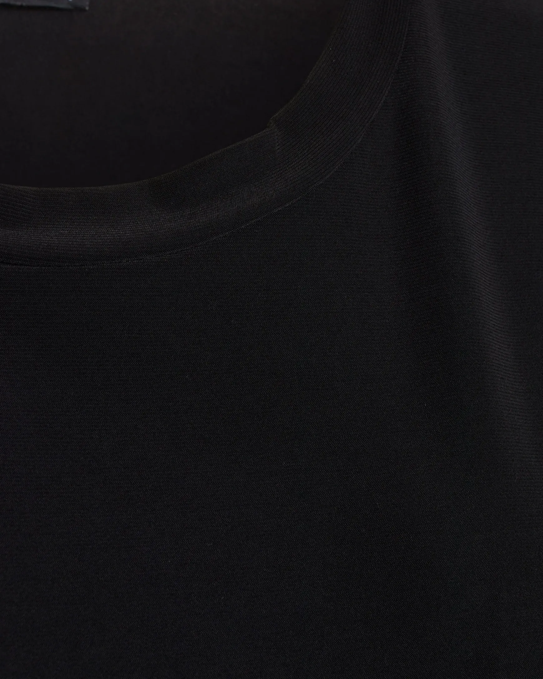 low_a_tshirt_black_2.webp New Sisters Point Low A T-Shirt Black