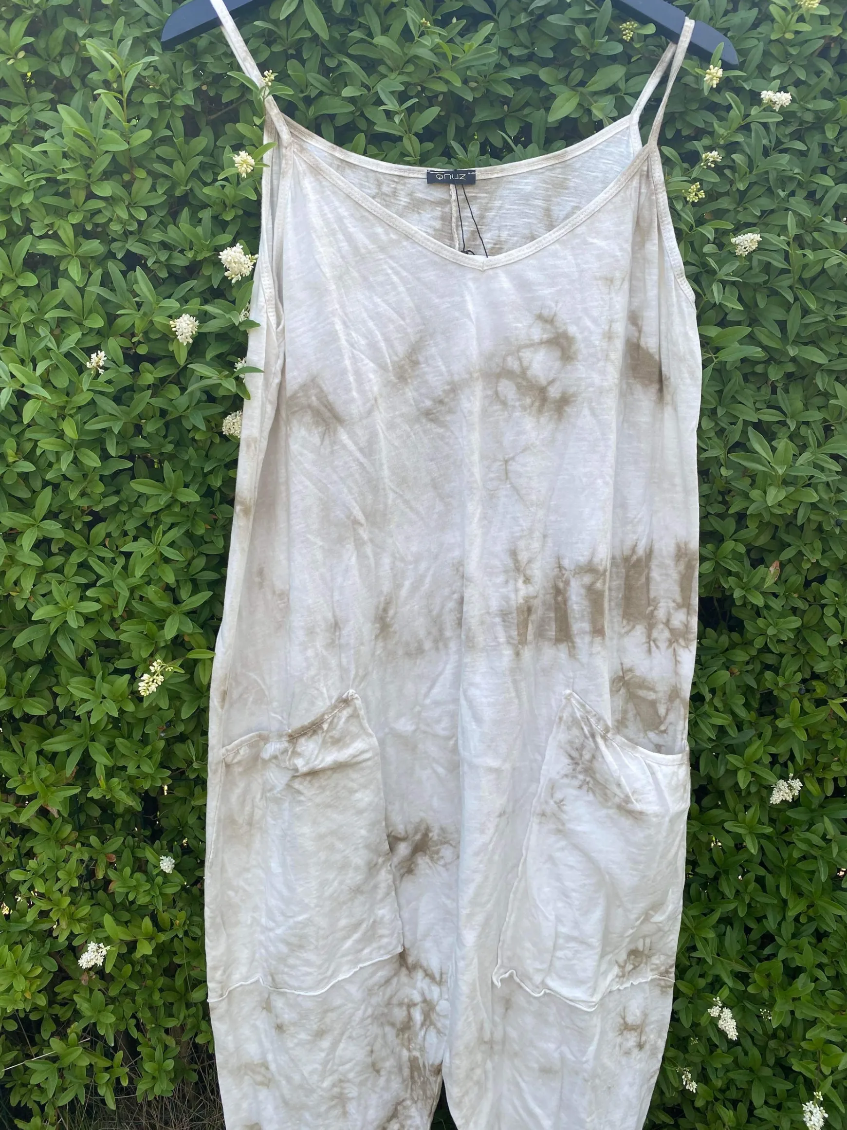 nandi_trouser_suit_beige_1.webp Fashion Qnuz Nandi Trouser Suit Beige
