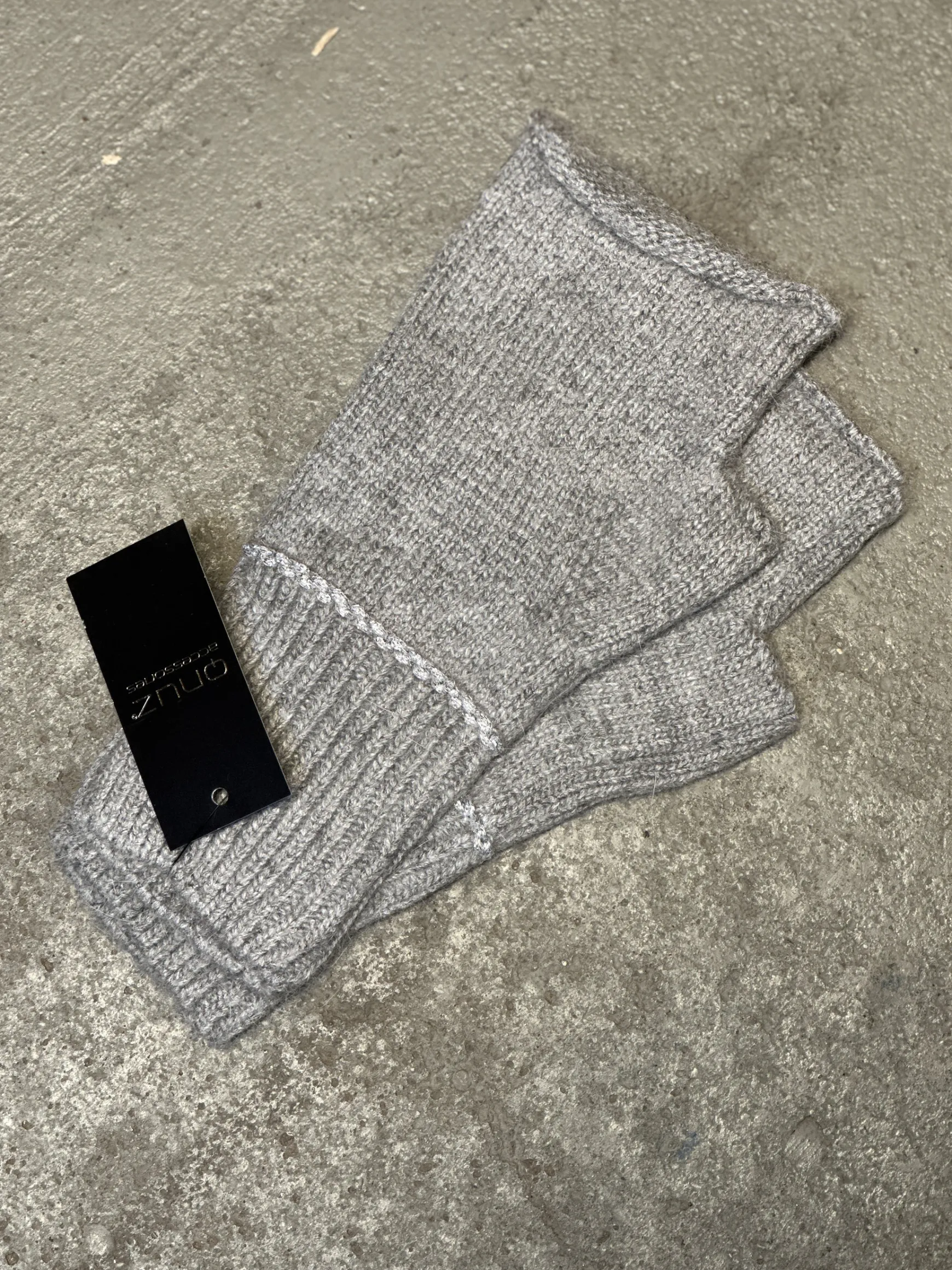 odessa__glove_grey_1.webp Outlet Qnuz Odessa 1/2 Glove Grey