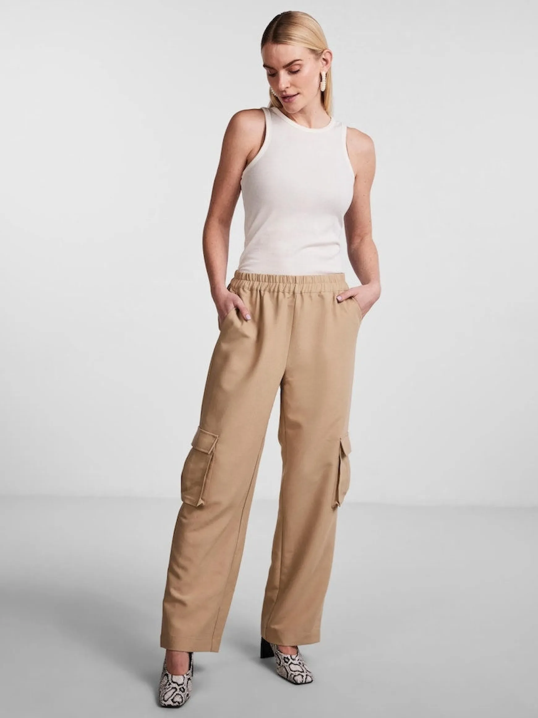 yas_recco_mw_ankle_pant_s_2.webp Store YAS Recco Mw Ankle Pant Sand